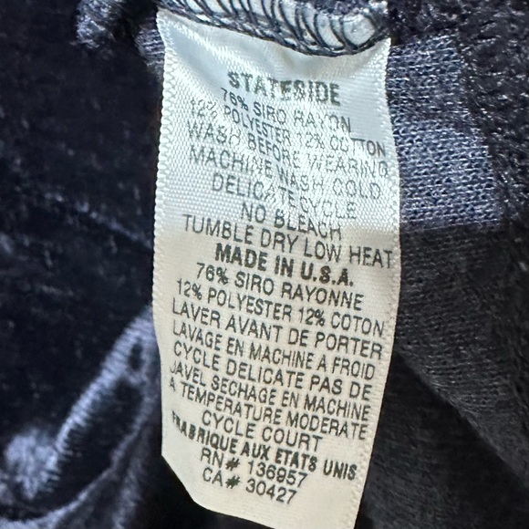 Stateside Deep Navy Blue Velvet Women’s Sweatshirt Size Small - Picture 8 of 9